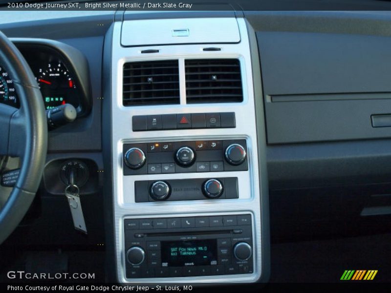 Bright Silver Metallic / Dark Slate Gray 2010 Dodge Journey SXT