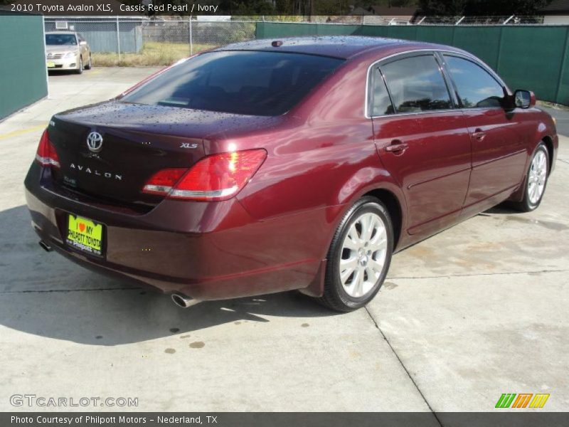Cassis Red Pearl / Ivory 2010 Toyota Avalon XLS