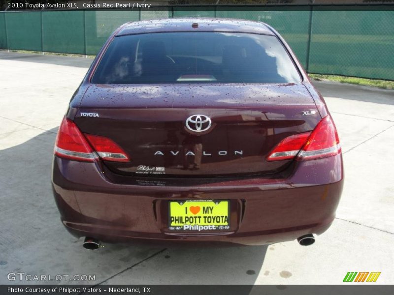Cassis Red Pearl / Ivory 2010 Toyota Avalon XLS