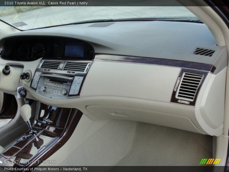 Cassis Red Pearl / Ivory 2010 Toyota Avalon XLS