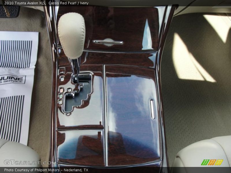 Cassis Red Pearl / Ivory 2010 Toyota Avalon XLS