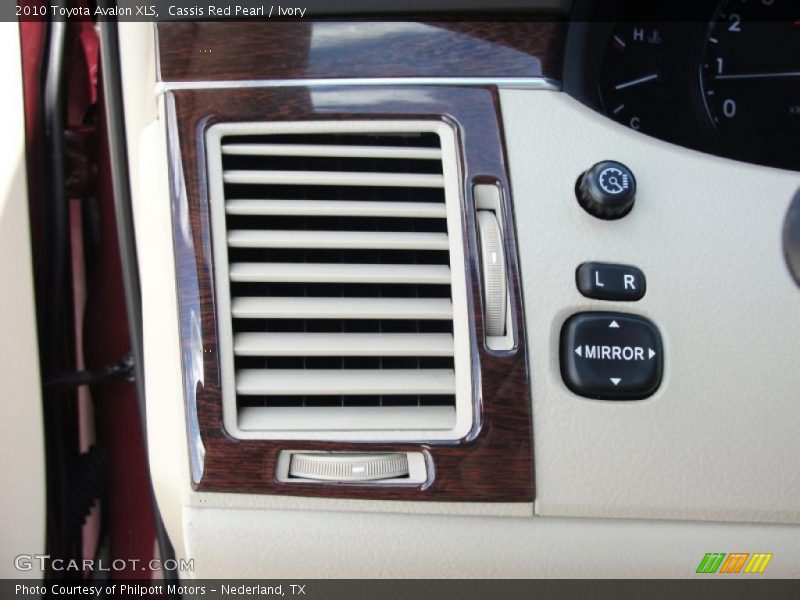 Cassis Red Pearl / Ivory 2010 Toyota Avalon XLS