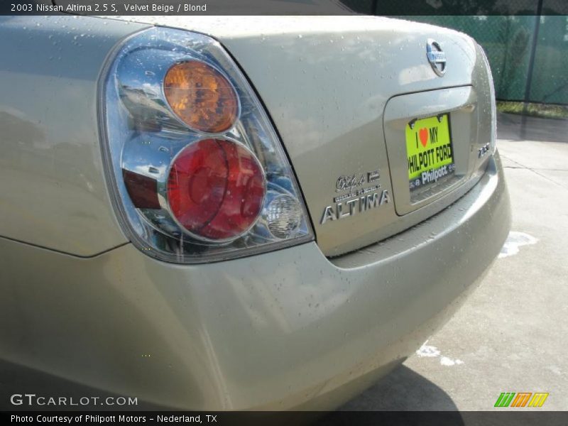 Velvet Beige / Blond 2003 Nissan Altima 2.5 S