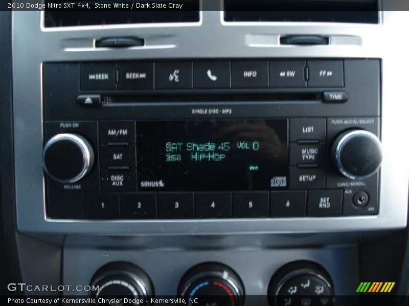 Controls of 2010 Nitro SXT 4x4