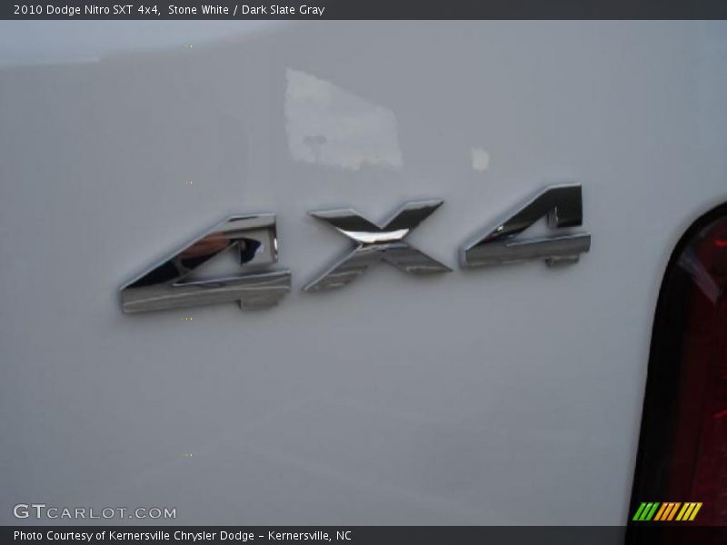  2010 Nitro SXT 4x4 Logo
