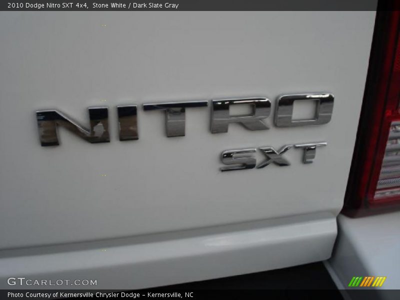  2010 Nitro SXT 4x4 Logo