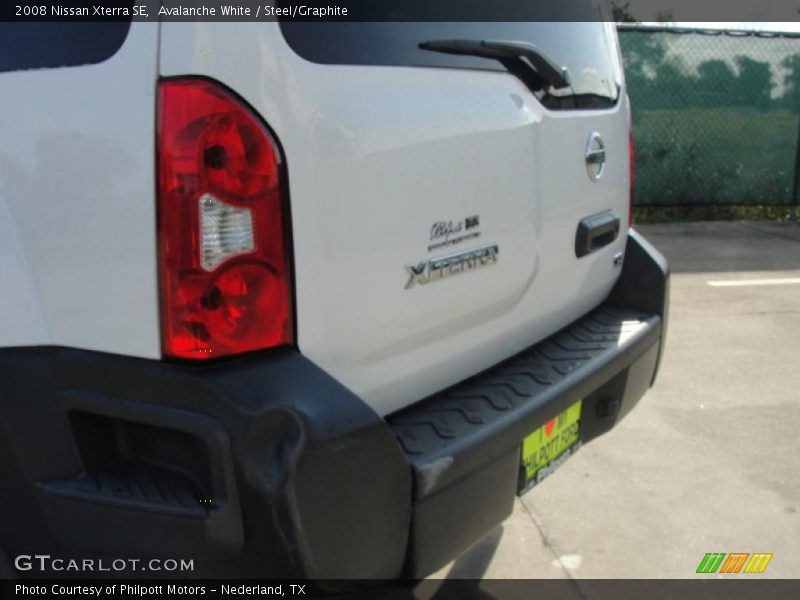 Avalanche White / Steel/Graphite 2008 Nissan Xterra SE