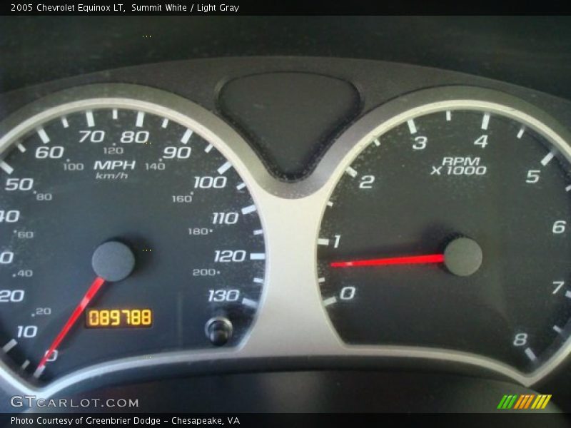 Summit White / Light Gray 2005 Chevrolet Equinox LT
