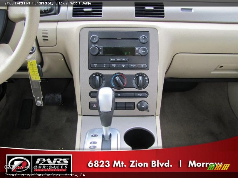 Black / Pebble Beige 2005 Ford Five Hundred SE
