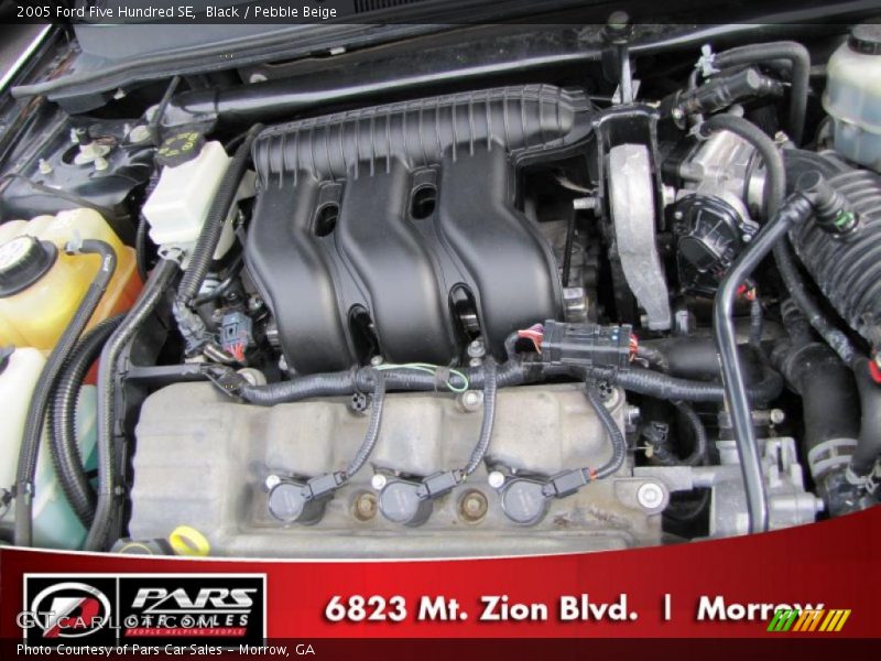 Black / Pebble Beige 2005 Ford Five Hundred SE