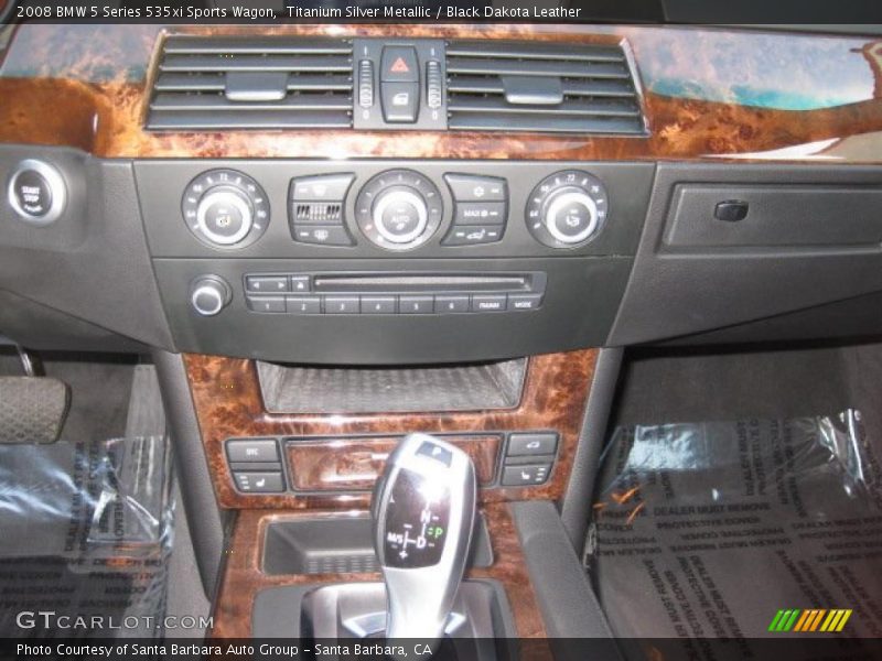 Controls of 2008 5 Series 535xi Sports Wagon