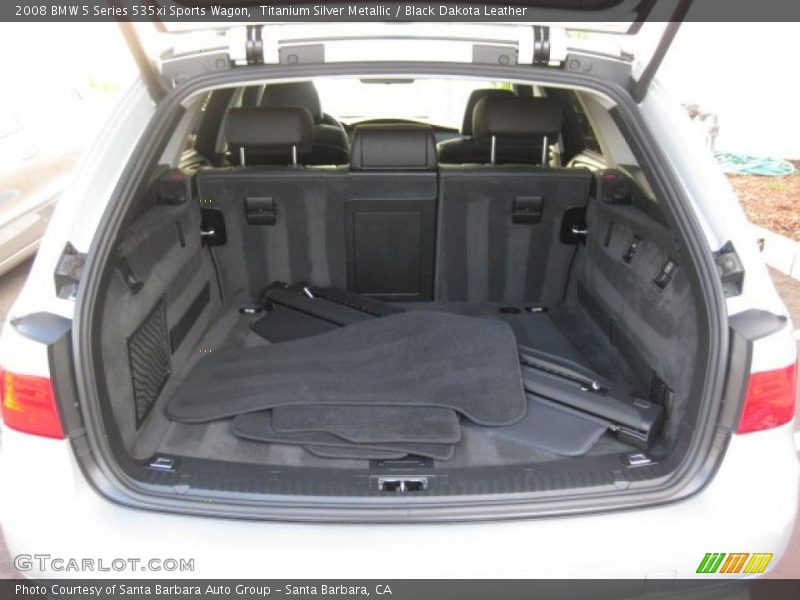  2008 5 Series 535xi Sports Wagon Trunk