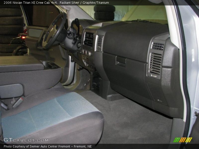 Radiant Silver / Graphite/Titanium 2006 Nissan Titan XE Crew Cab 4x4