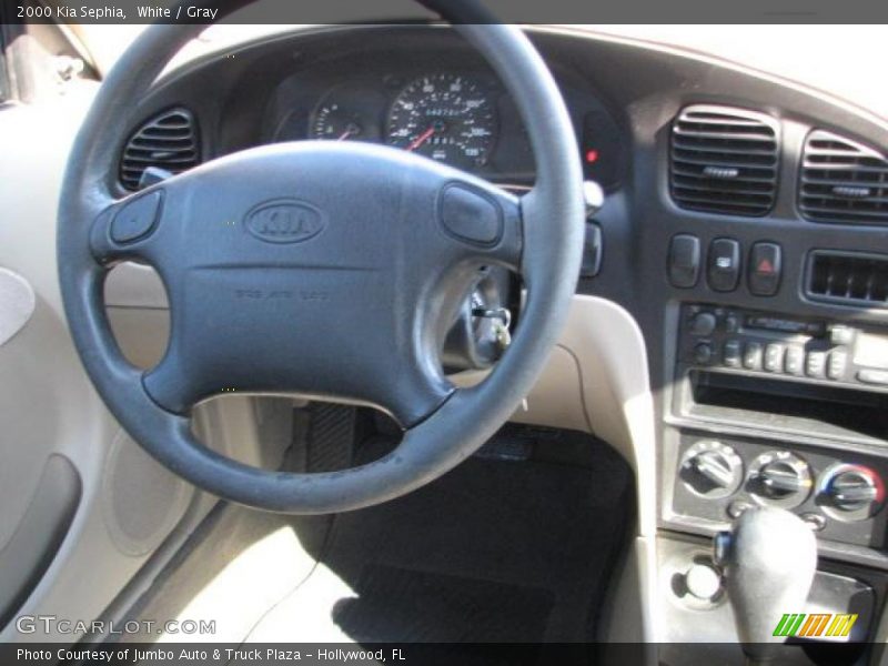 White / Gray 2000 Kia Sephia