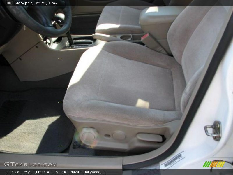 White / Gray 2000 Kia Sephia