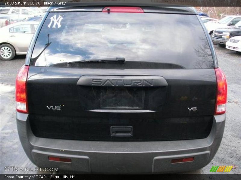 Black / Gray 2003 Saturn VUE V6