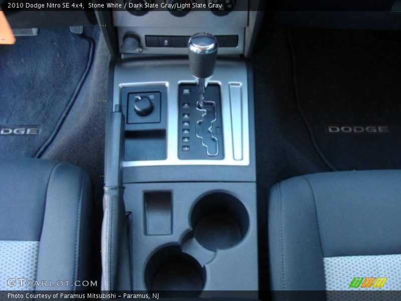  2010 Nitro SE 4x4 4 Speed Automatic Shifter