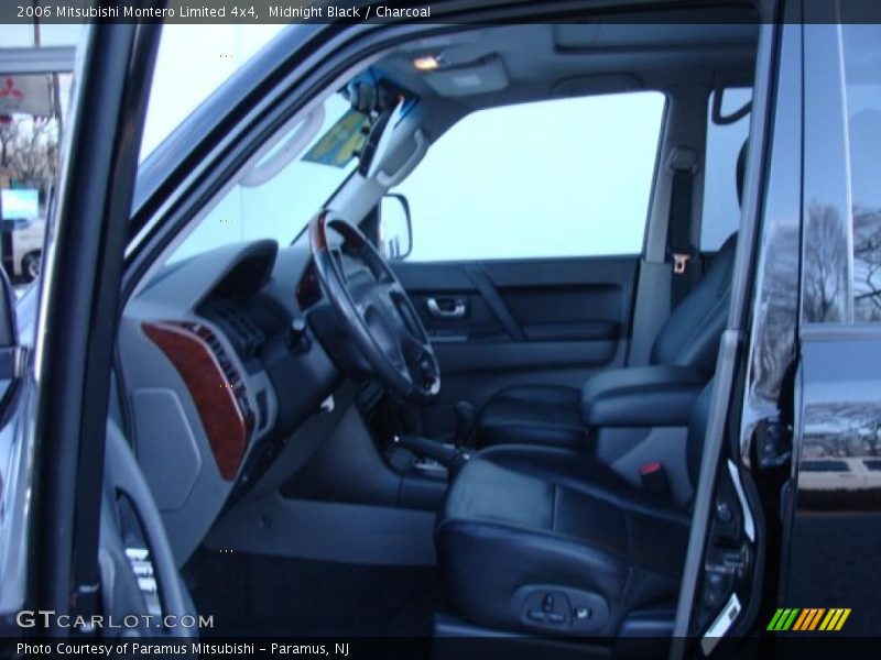 Midnight Black / Charcoal 2006 Mitsubishi Montero Limited 4x4