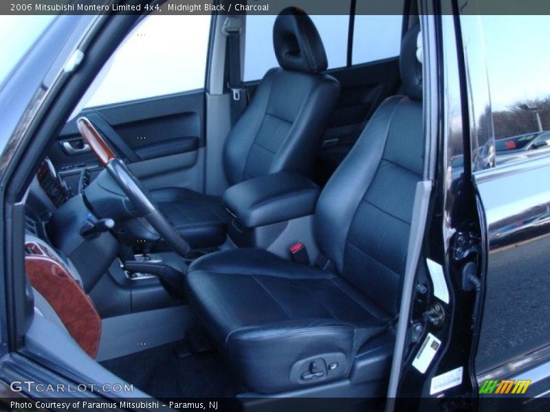 Midnight Black / Charcoal 2006 Mitsubishi Montero Limited 4x4