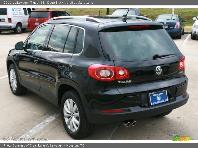 Deep Black Metallic / Sandstone 2011 Volkswagen Tiguan SE