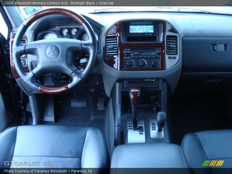 Midnight Black / Charcoal 2006 Mitsubishi Montero Limited 4x4