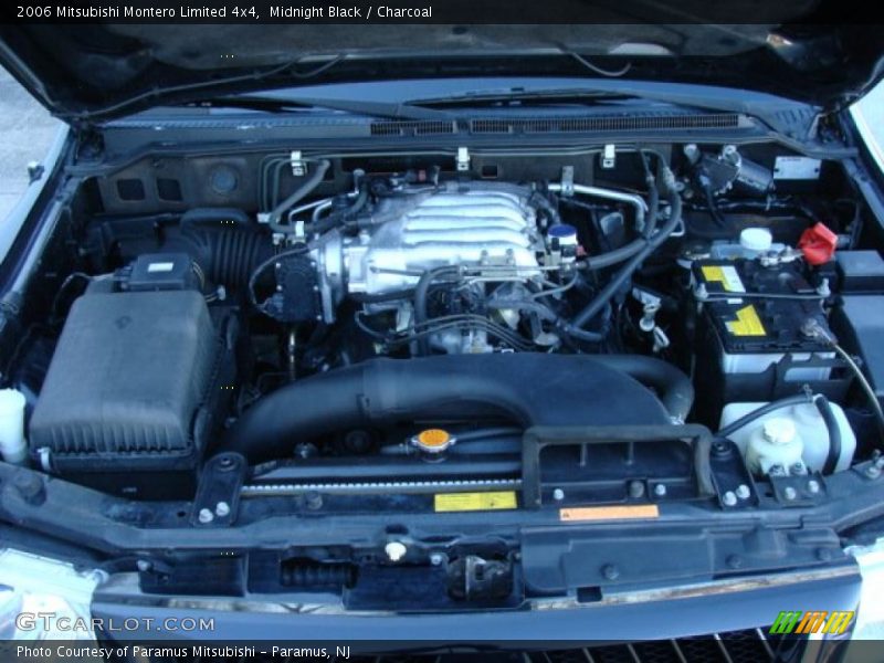 Midnight Black / Charcoal 2006 Mitsubishi Montero Limited 4x4