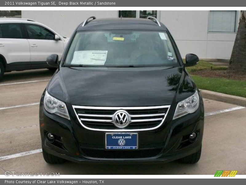 Deep Black Metallic / Sandstone 2011 Volkswagen Tiguan SE