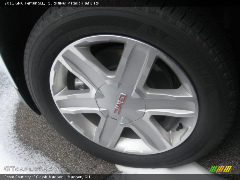 Quicksilver Metallic / Jet Black 2011 GMC Terrain SLE