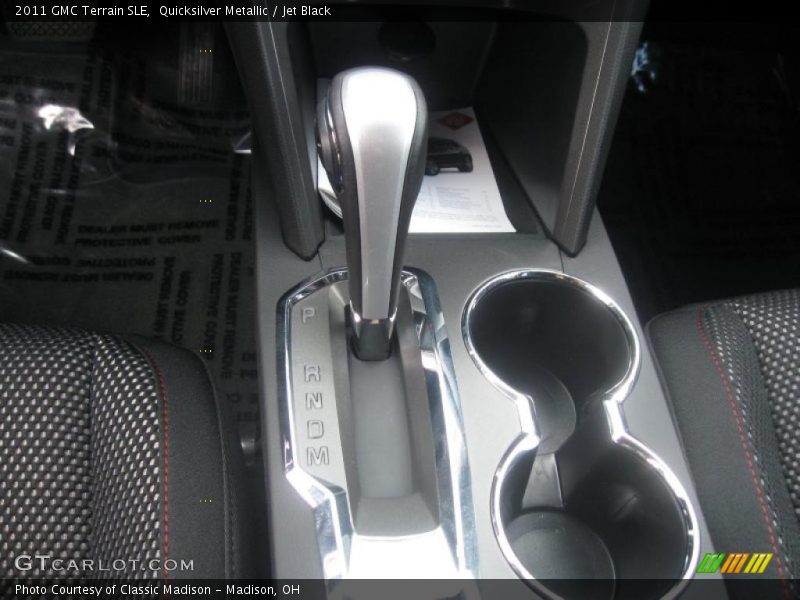 Quicksilver Metallic / Jet Black 2011 GMC Terrain SLE
