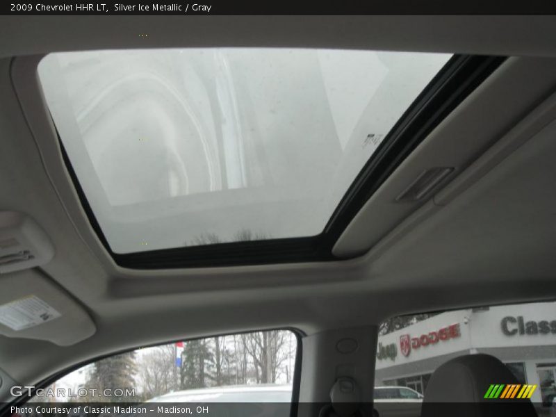Silver Ice Metallic / Gray 2009 Chevrolet HHR LT