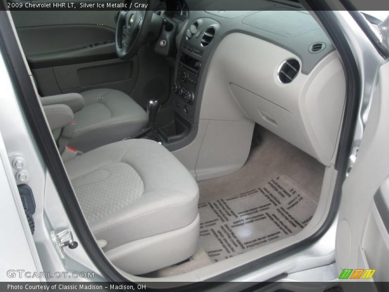 Silver Ice Metallic / Gray 2009 Chevrolet HHR LT
