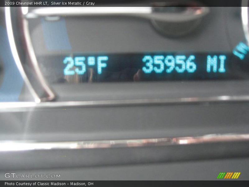 Silver Ice Metallic / Gray 2009 Chevrolet HHR LT