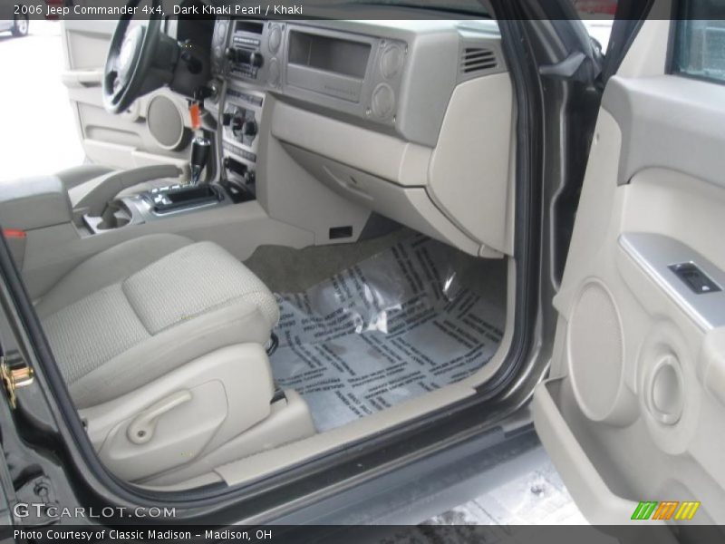 Dark Khaki Pearl / Khaki 2006 Jeep Commander 4x4