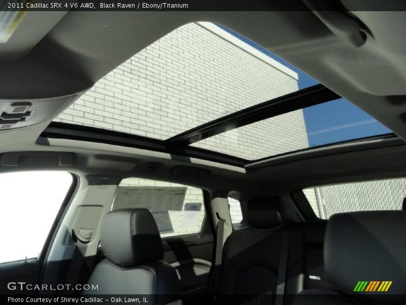 Sunroof of 2011 SRX 4 V6 AWD