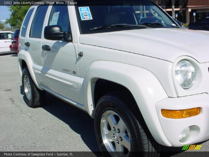 Stone White / Taupe 2002 Jeep Liberty Limited