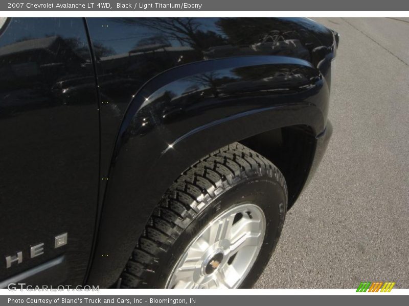 Black / Light Titanium/Ebony 2007 Chevrolet Avalanche LT 4WD