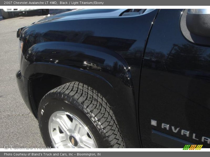 Black / Light Titanium/Ebony 2007 Chevrolet Avalanche LT 4WD