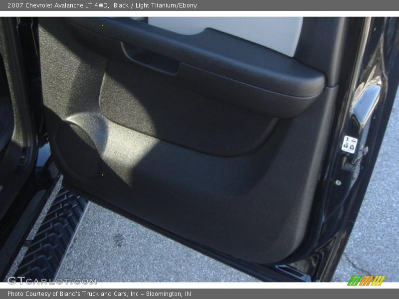 Black / Light Titanium/Ebony 2007 Chevrolet Avalanche LT 4WD