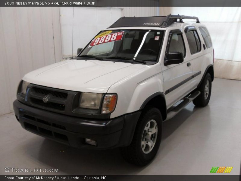Cloud White / Dusk 2000 Nissan Xterra SE V6 4x4