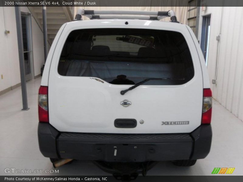 Cloud White / Dusk 2000 Nissan Xterra SE V6 4x4