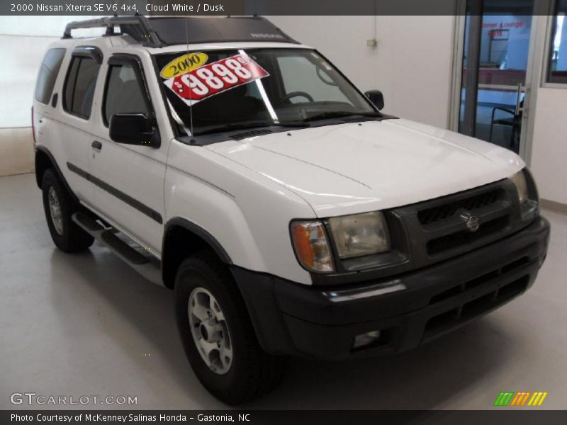 Cloud White / Dusk 2000 Nissan Xterra SE V6 4x4