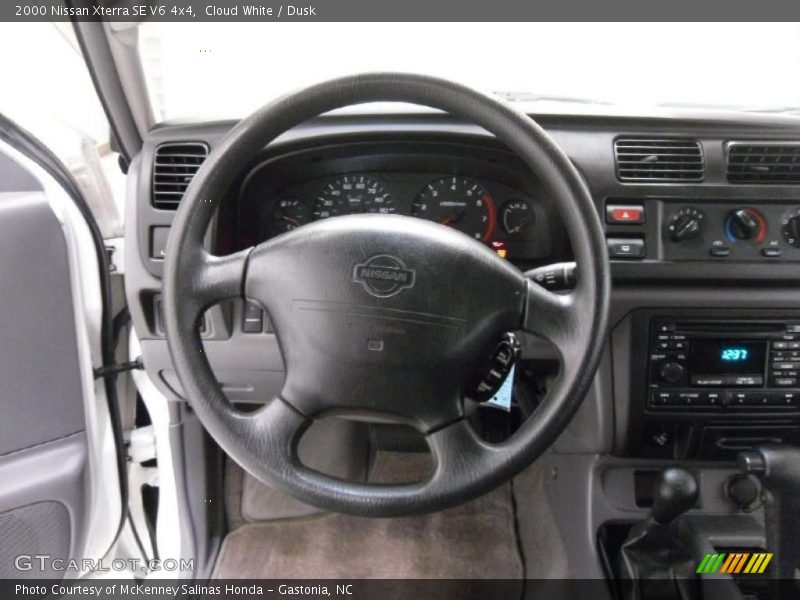 Cloud White / Dusk 2000 Nissan Xterra SE V6 4x4