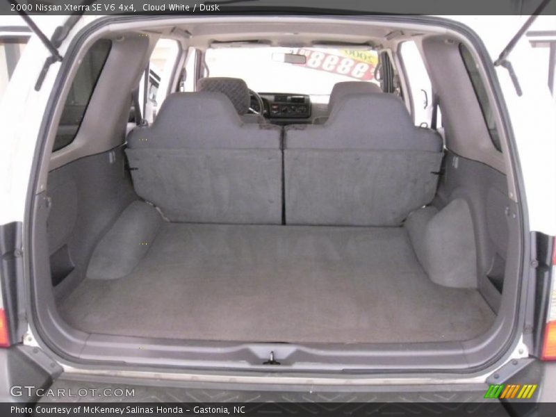 2000 Xterra SE V6 4x4 Trunk
