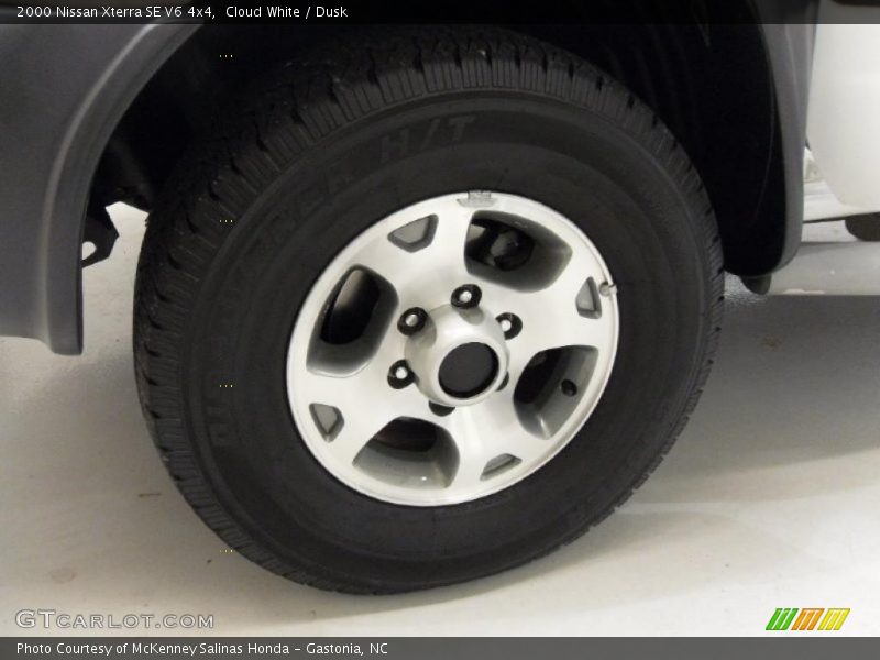  2000 Xterra SE V6 4x4 Wheel