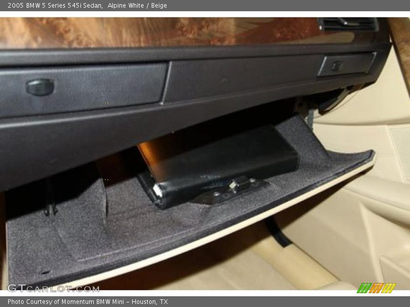 Alpine White / Beige 2005 BMW 5 Series 545i Sedan