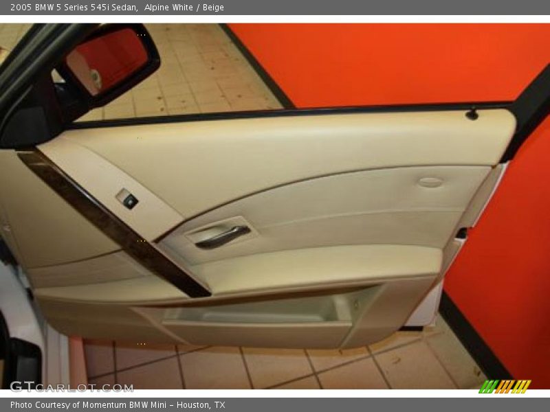 Alpine White / Beige 2005 BMW 5 Series 545i Sedan
