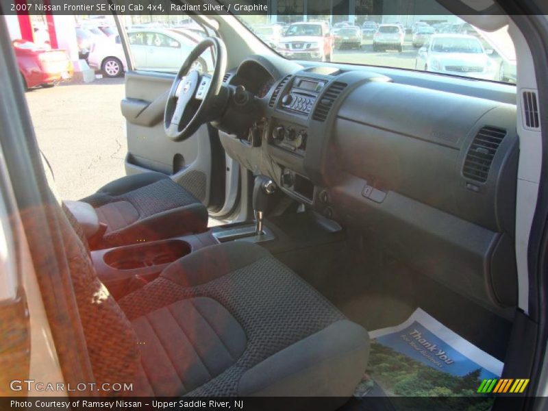 Radiant Silver / Graphite 2007 Nissan Frontier SE King Cab 4x4