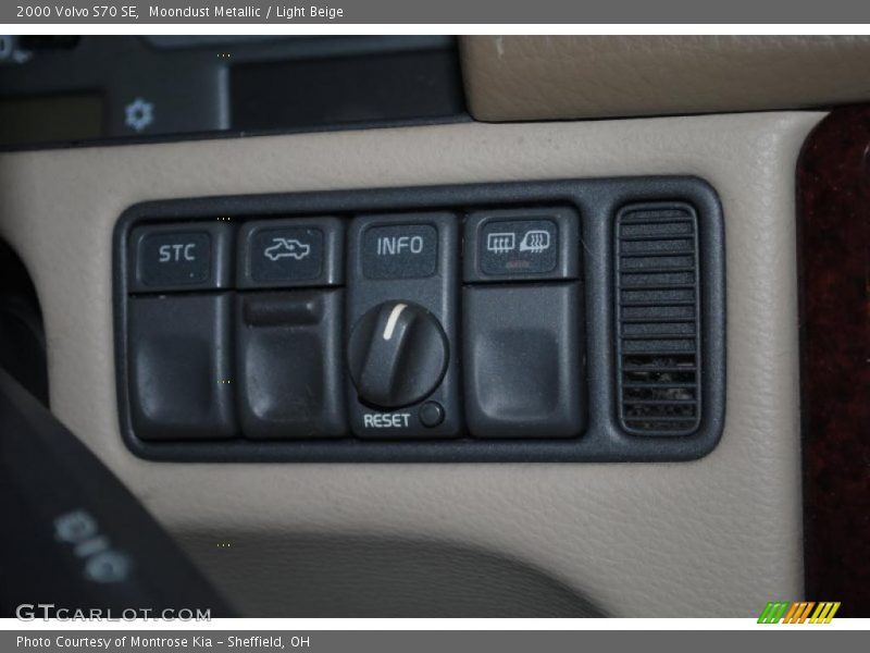Moondust Metallic / Light Beige 2000 Volvo S70 SE