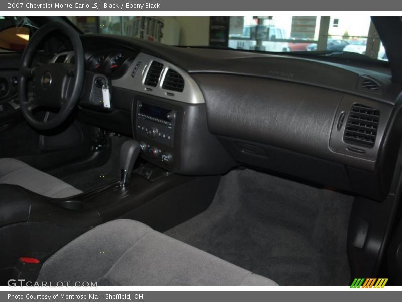 Black / Ebony Black 2007 Chevrolet Monte Carlo LS