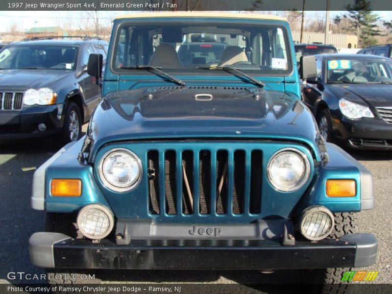 Emerald Green Pearl / Tan 1997 Jeep Wrangler Sport 4x4